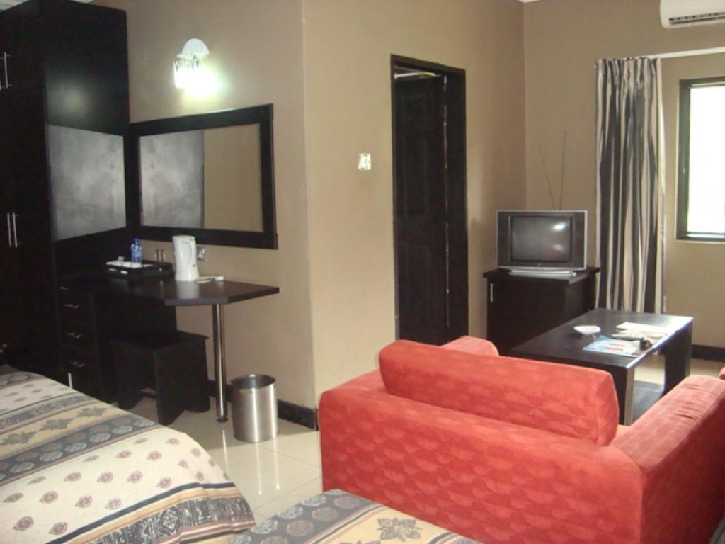 Pacific Bed & Breakfast Lilongwe Phòng bức ảnh
